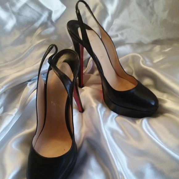 ❤Christian Louboutin Sexy Black Hi Heels - Picture 4 of 7